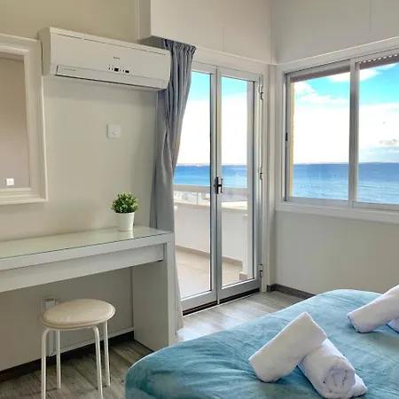 Apartment Zenobia Beach No.601 *